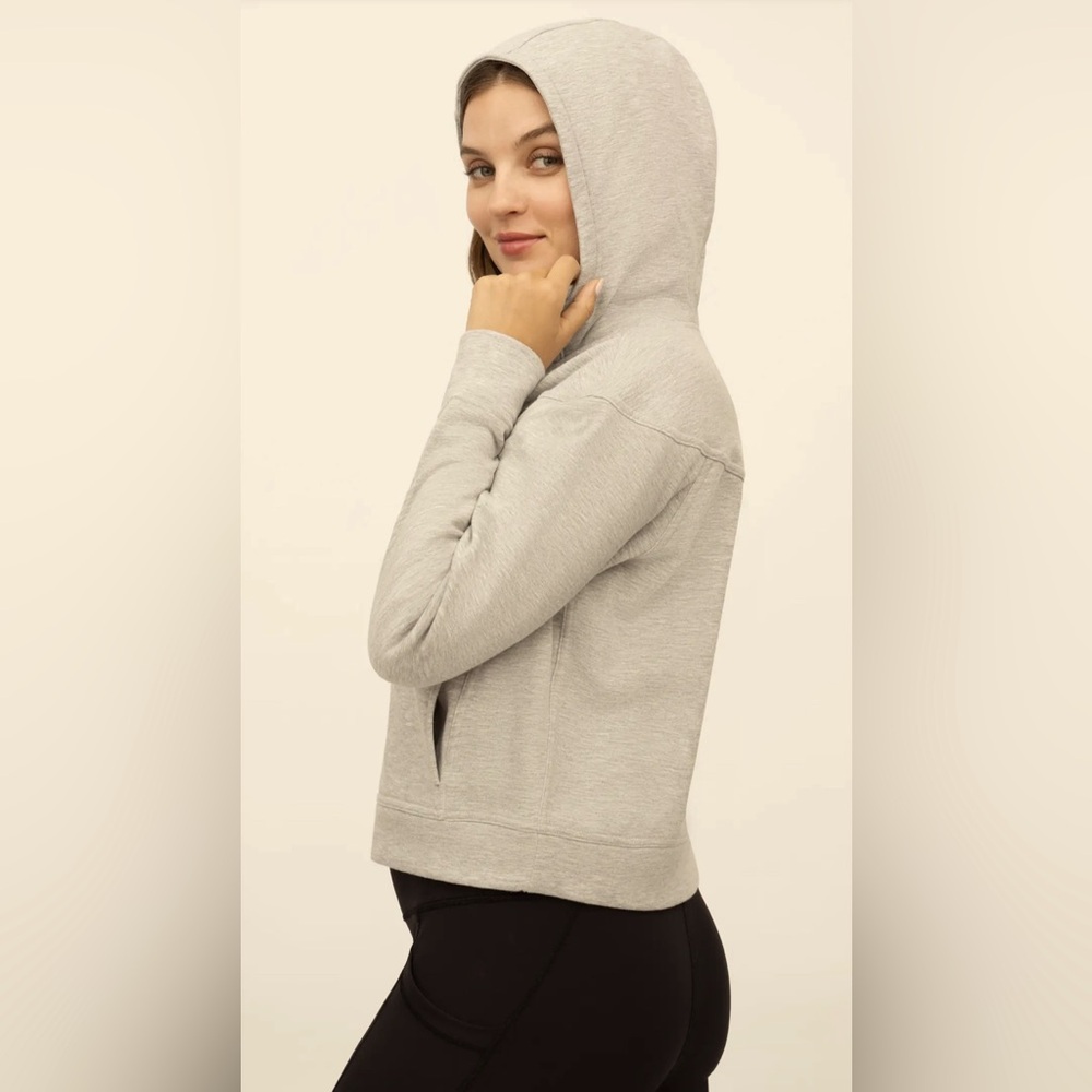 NWT Yogalicious Gray Women's Hoodie Sweater